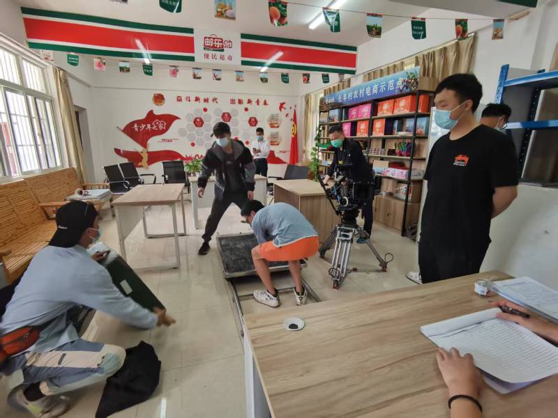 追星女孩心理学分析报告：垦利县广告片拍摄公司揭秘饭圈应援式传播逻辑